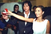 赌王女婿陈子聪突然病重何超仪停工这对夫妻有钱但生活坎坷