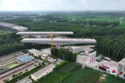 临滕高速上跨胶新铁路立交桥成功转体