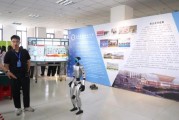 信阳科技职业学院参加2025年河南省暨信阳市职业教育活动周启动仪式及成果展示会