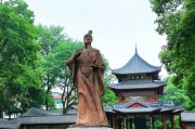 时政微观察丨家国情怀 根植华夏