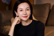作家李筱懿携手百年护肤品牌伊丽莎白雅顿共赴长期主义之约