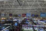 中际旭创、新易盛、网传Oracle主供商现身光博会 16T样品集中亮相 也有从业者担心AI泡沫