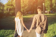 男女从朋友走到情人大多会经历以下几个阶段尽快醒悟